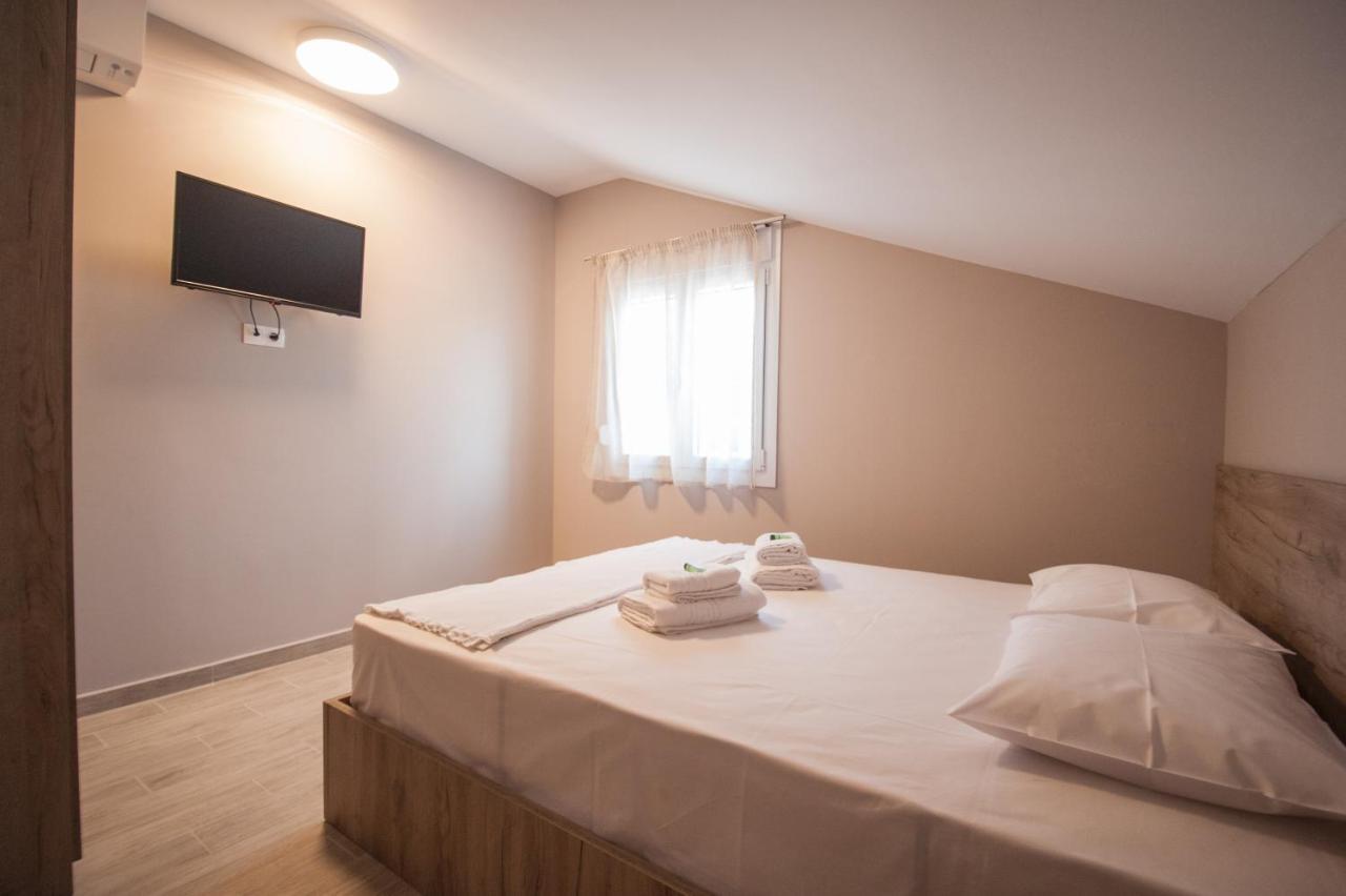 Niki'S Apartments Peraía Zewnętrze zdjęcie